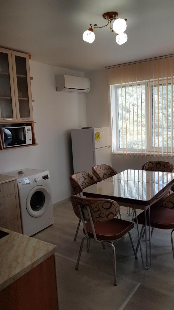 Д И В 2 - D & V 2 Apartment Sandanski Zewnętrze zdjęcie