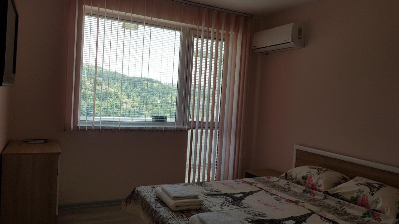 Д И В 2 - D & V 2 Apartment Sandanski Zewnętrze zdjęcie
